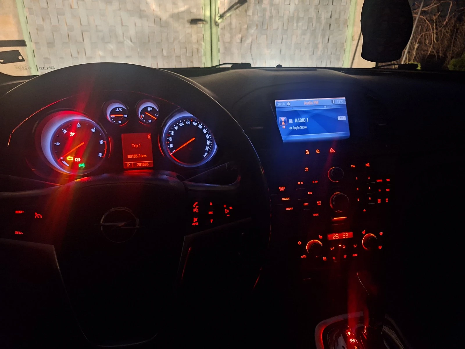 Opel Insignia, снимка 14 - Автомобили и джипове - 54395404