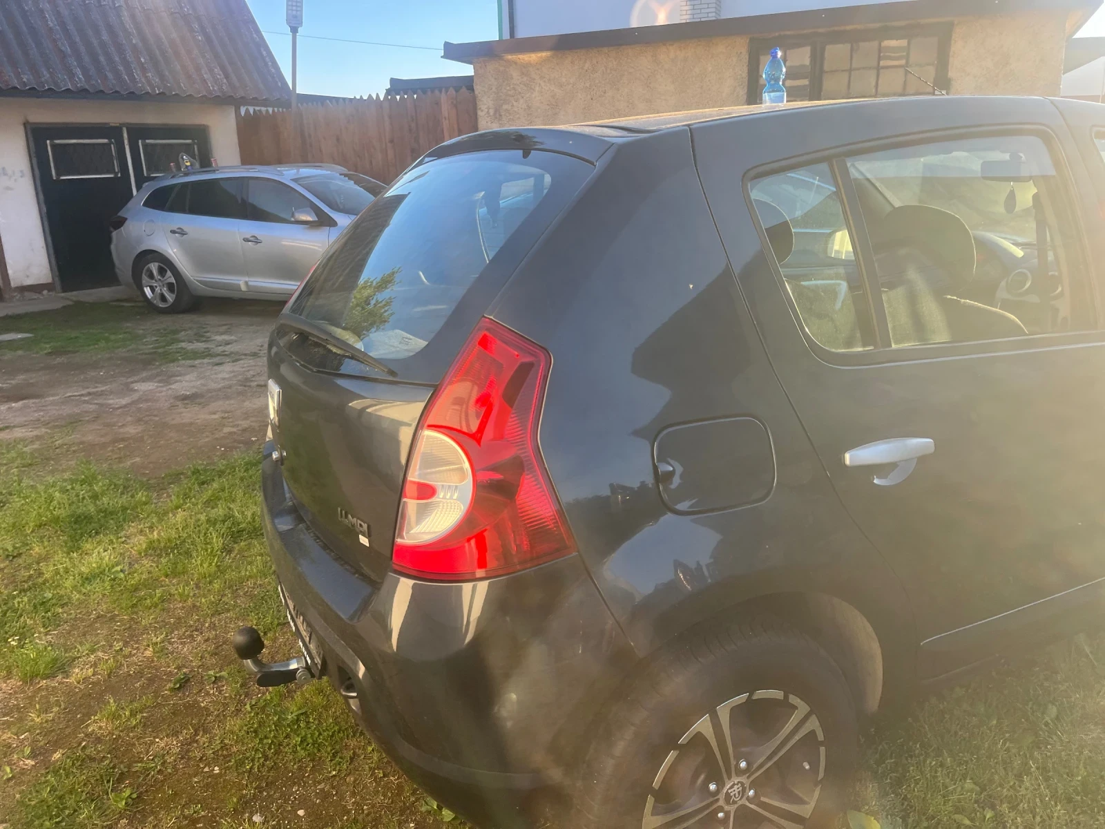 Dacia Sandero 1.4 MPI КЛИМАТИК , снимка 13 - Автомобили и джипове - 54648428