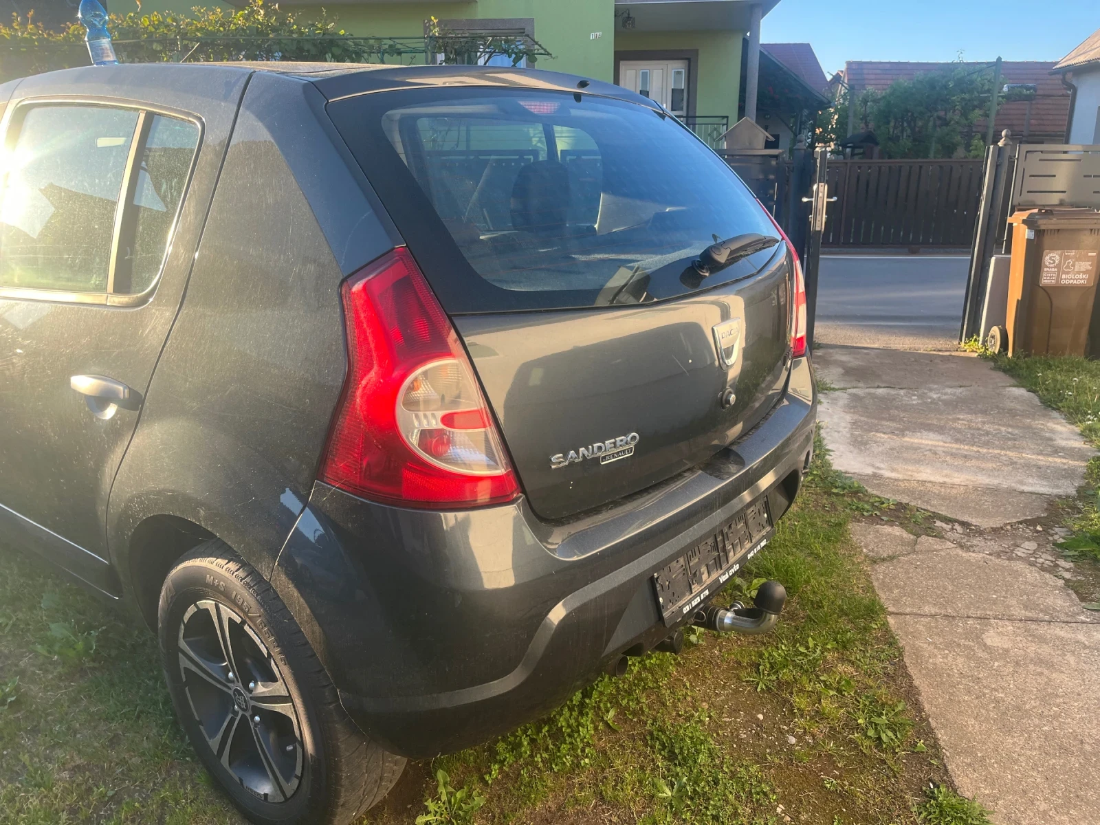 Dacia Sandero 1.4 MPI КЛИМАТИК , снимка 12 - Автомобили и джипове - 54648428
