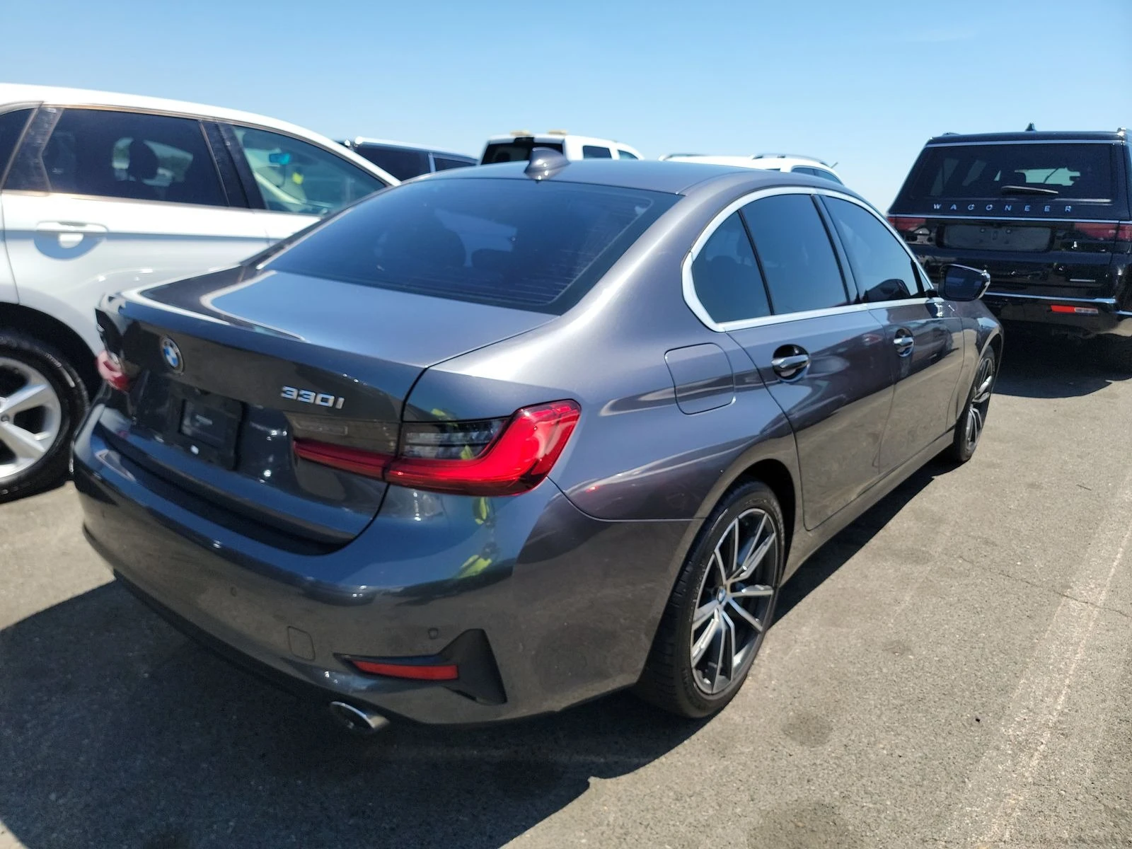 BMW 330 i xDrive | HUD | NAVI | CARPLAY | , снимка 4 - Автомобили и джипове - 54652579