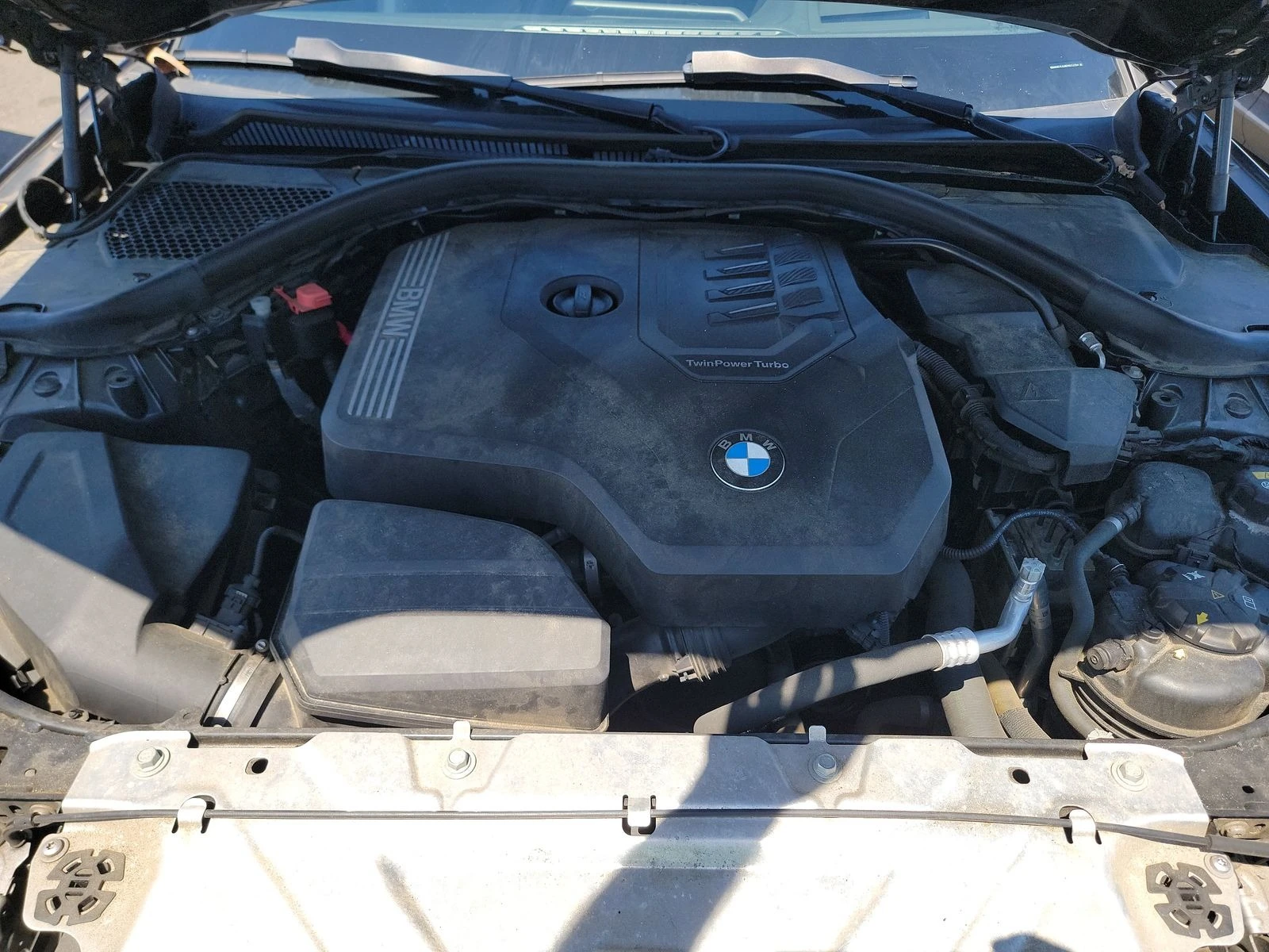 BMW 330 i xDrive | HUD | NAVI | CARPLAY | , снимка 14 - Автомобили и джипове - 54652579