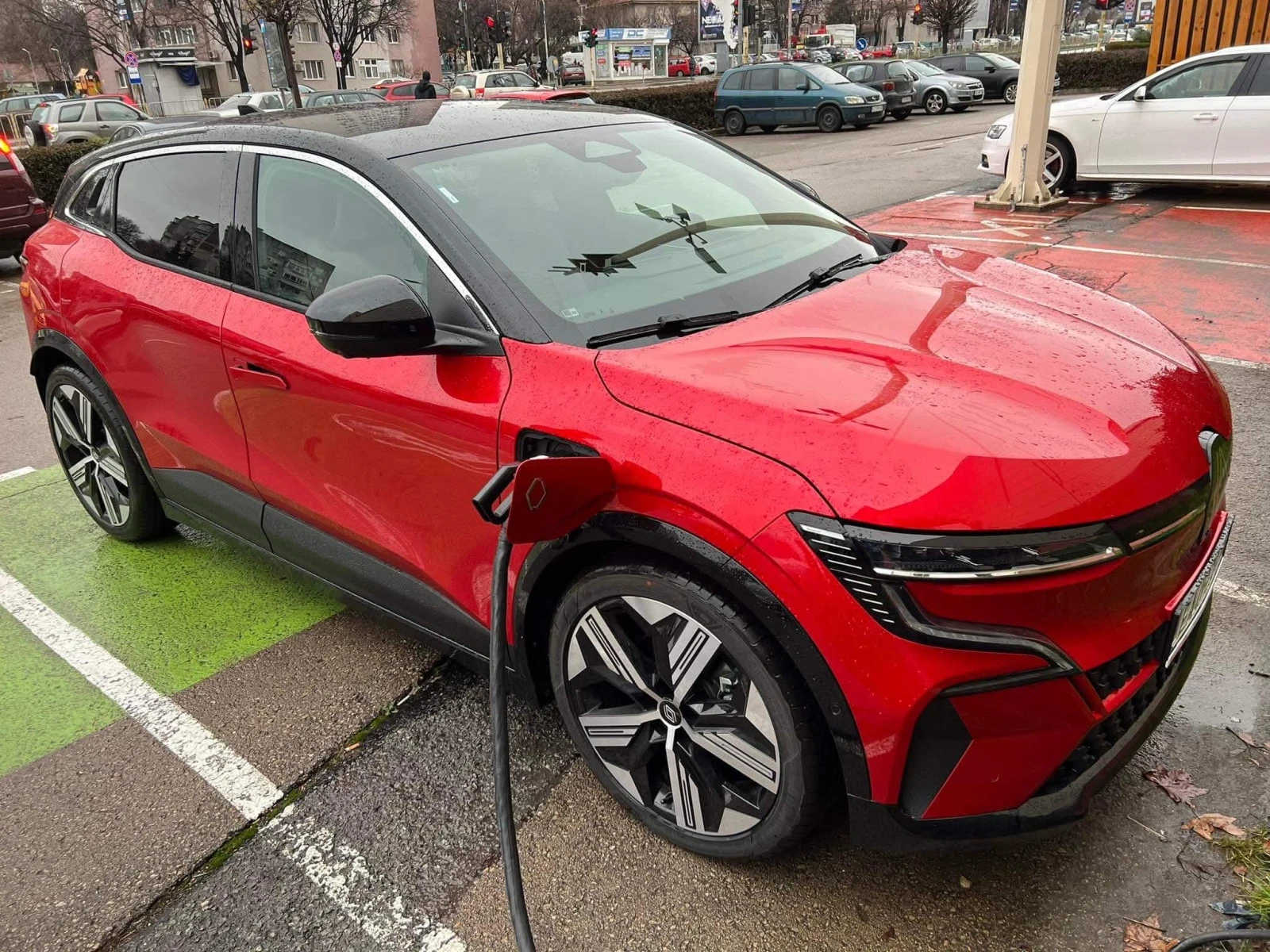 Renault Megane E-tech, снимка 2 - Автомобили и джипове - 54897719