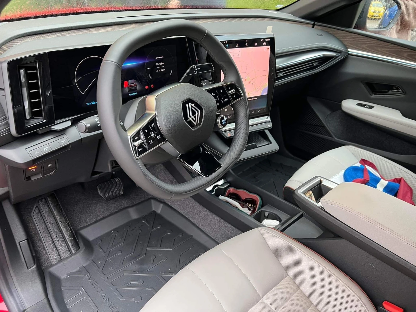 Renault Megane E-tech, снимка 6 - Автомобили и джипове - 54897719