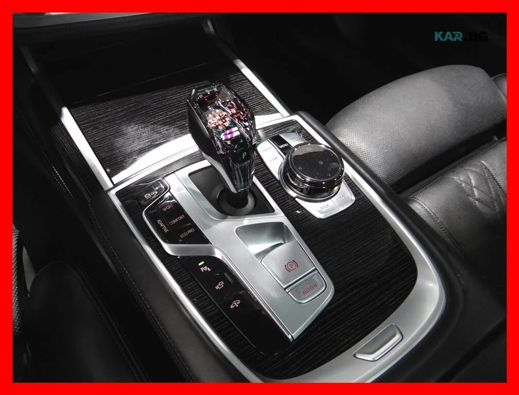 BMW 750 xDrive* АвтоКредит* (ЦЕНА ДО БГ), снимка 13 - Автомобили и джипове - 54935146