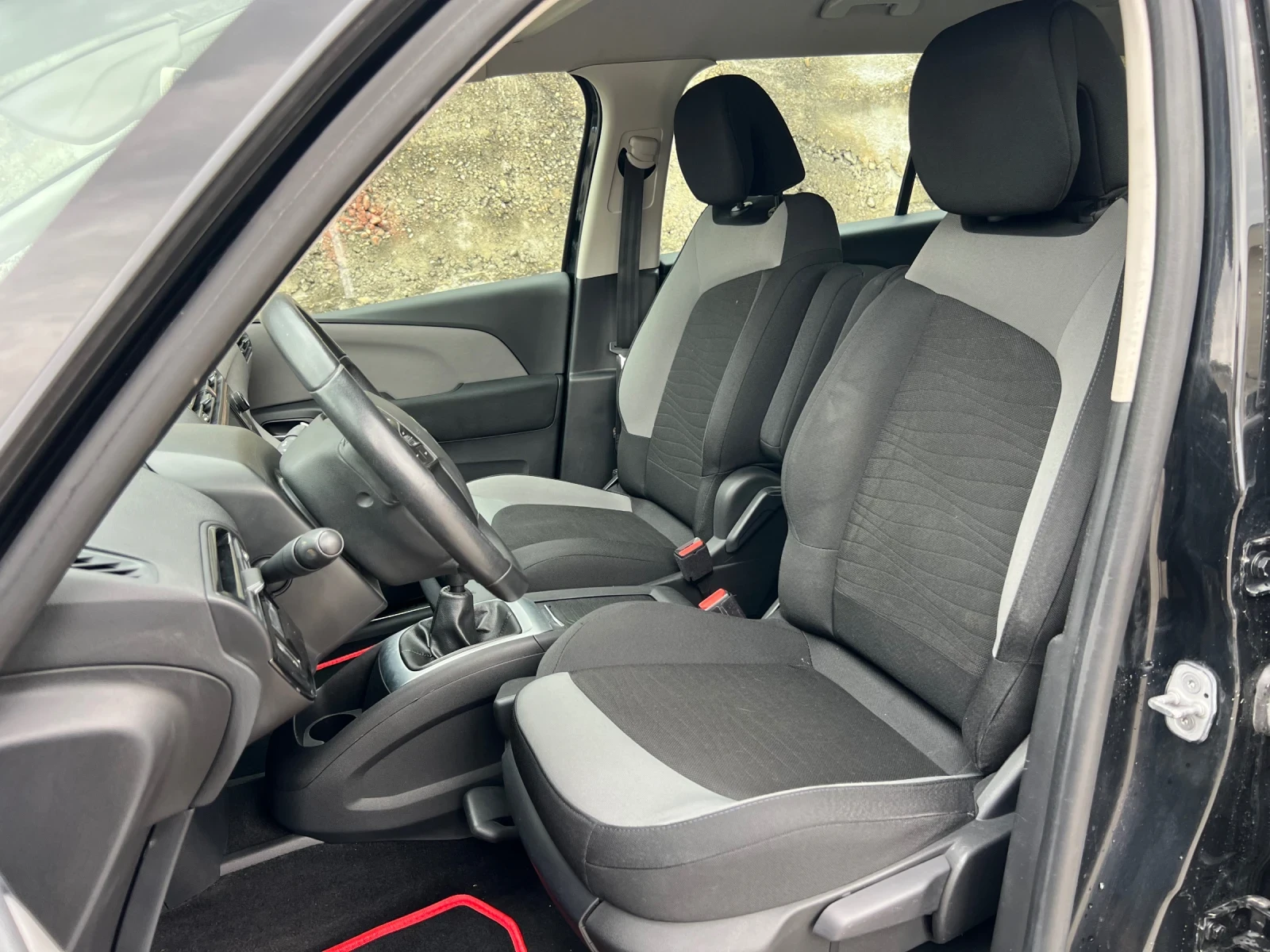Citroen Grand C4 Picasso 1.6 HDI 7 МЕСТА НАВИ, снимка 8 - Автомобили и джипове - 54975524