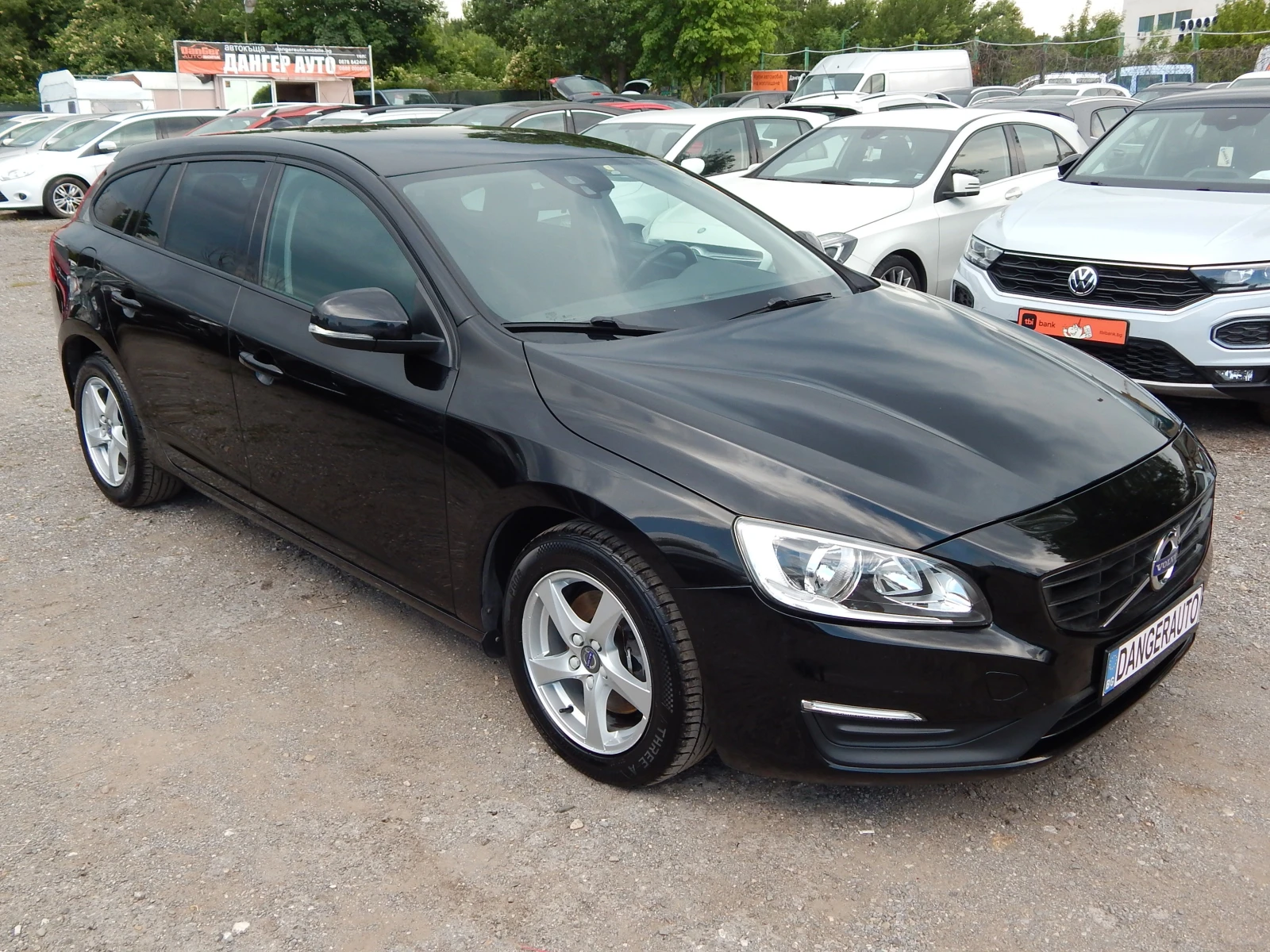 Volvo V60 2.0TDI* EURO6* АВТОМАТИК* , снимка 3 - Автомобили и джипове - 55101845