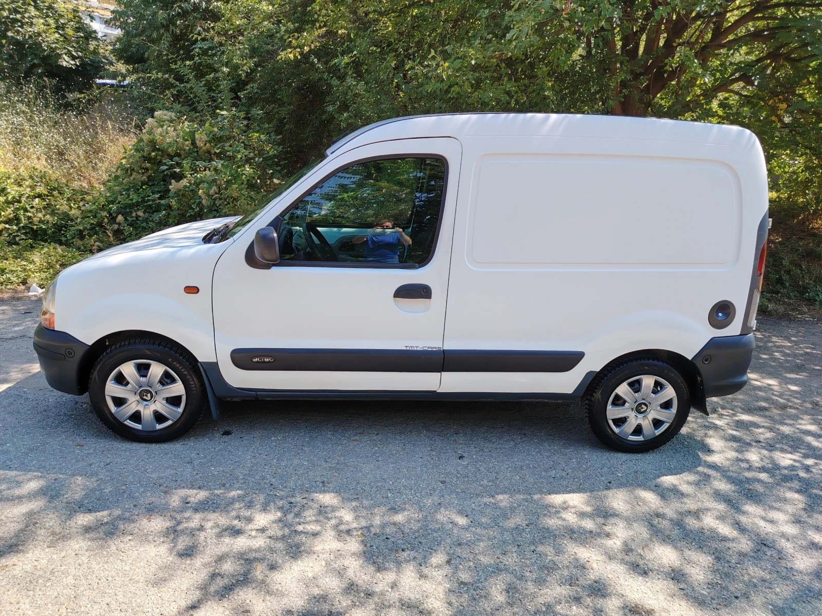 Renault Kangoo 1.5dci 82кс, снимка 3 - Автомобили и джипове - 55772156