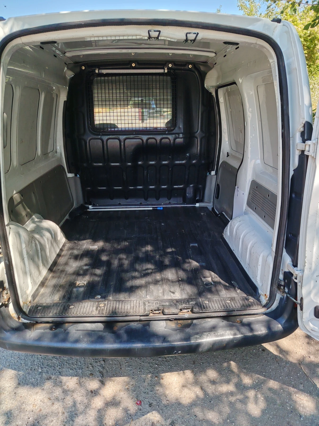 Renault Kangoo 1.5dci 82кс, снимка 6 - Автомобили и джипове - 55772156