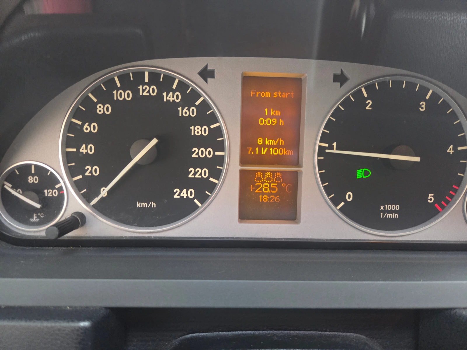 Mercedes-Benz B 180, снимка 8 - Автомобили и джипове - 56167173