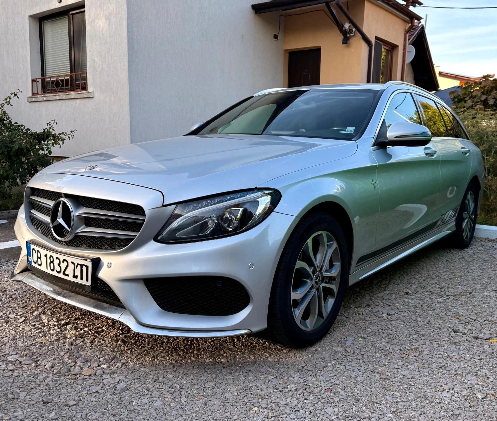 Mercedes-Benz C 180 | 2.0 Turbo | 360 | Burmester | LED | Обслужена