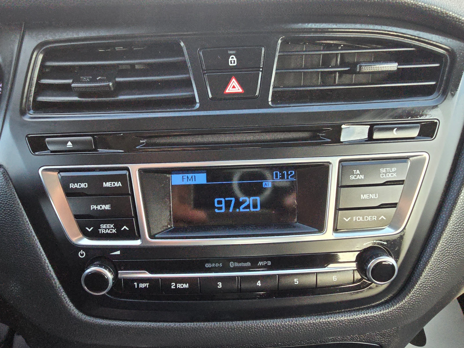 Hyundai I20 1.4I-100K.C-EURO6-1.4 Intro Edition | Mobile.bg � ����������� 15