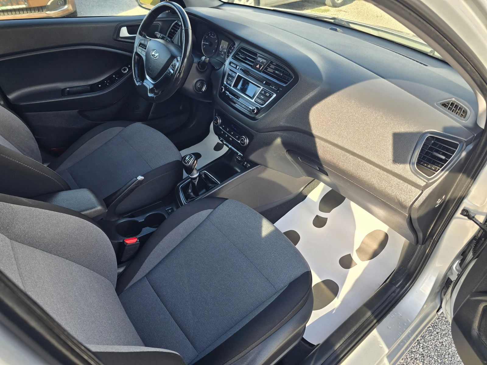 Hyundai I20 1.4I-100K.C-EURO6-1.4 Intro Edition | Mobile.bg � ����������� 11