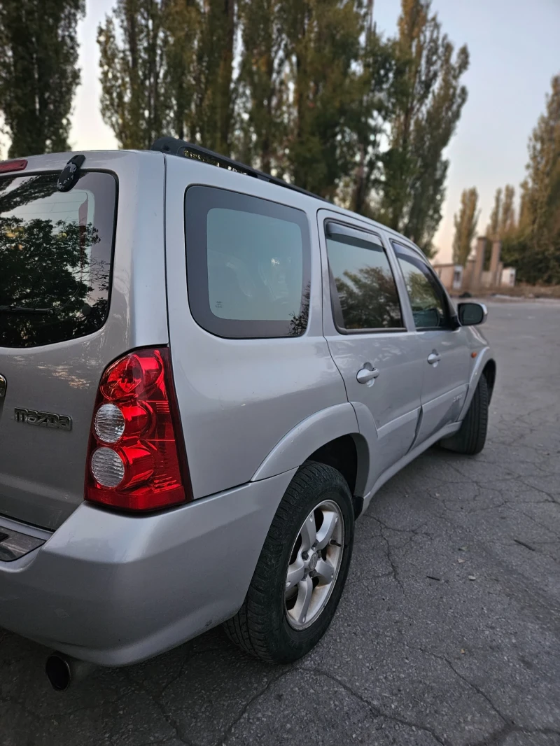 Mazda Tribute, снимка 5 - Автомобили и джипове - 48076330