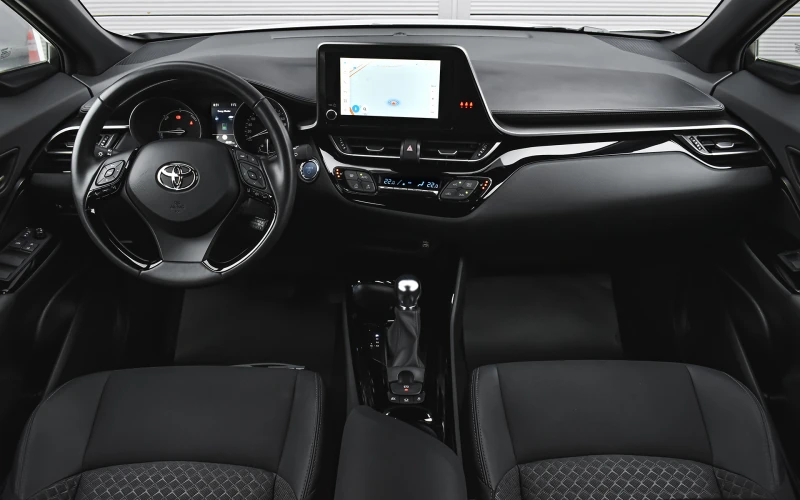 Toyota C-HR 2.0 Hybrid Club Automatic, снимка 8 - Автомобили и джипове - 50656692