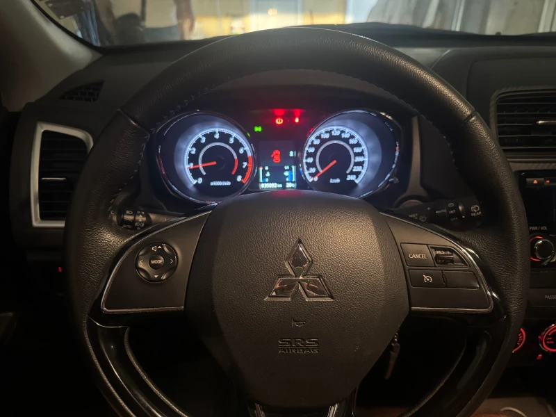 Mitsubishi ASX 1.6 MIVEC, снимка 10 - Автомобили и джипове - 52577731