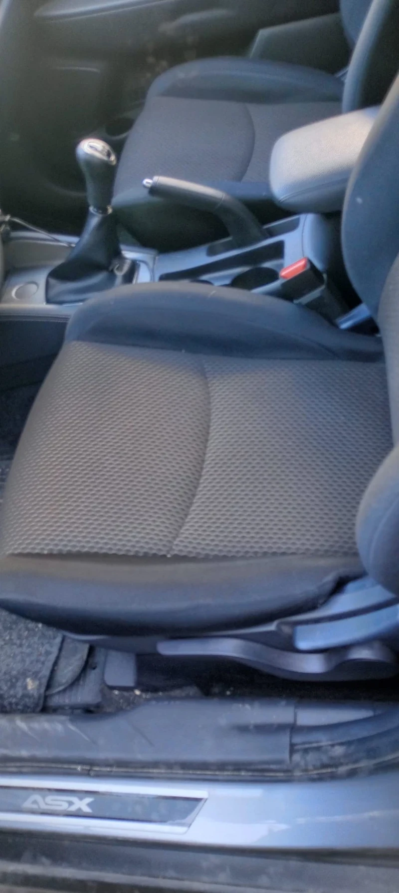 Mitsubishi ASX 1.6 MIVEC, снимка 7 - Автомобили и джипове - 52577731