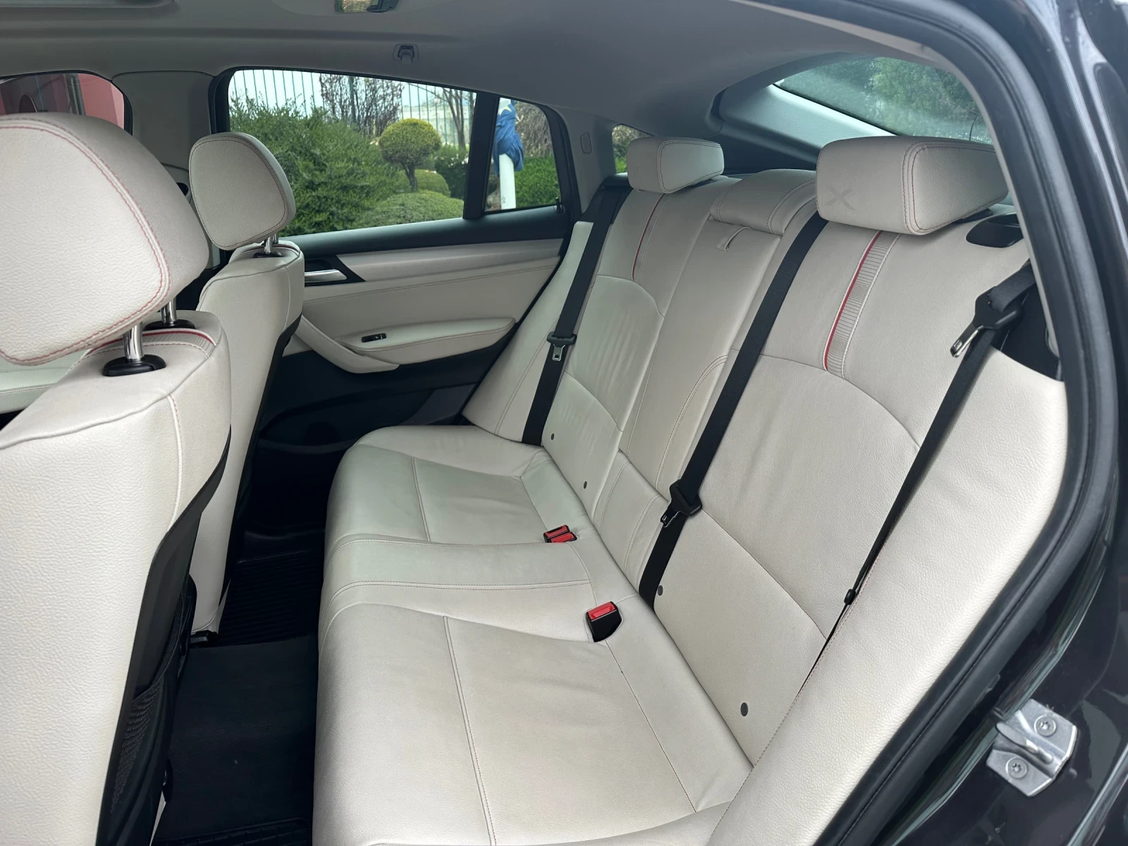 BMW X4 2.0d X-Drive, снимка 13 - Автомобили и джипове - 53836826