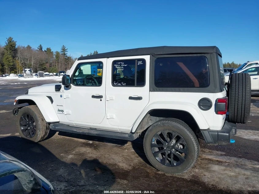 Jeep Wrangler 4XE SAHARA 4X4, снимка 13 - Автомобили и джипове - 53907148