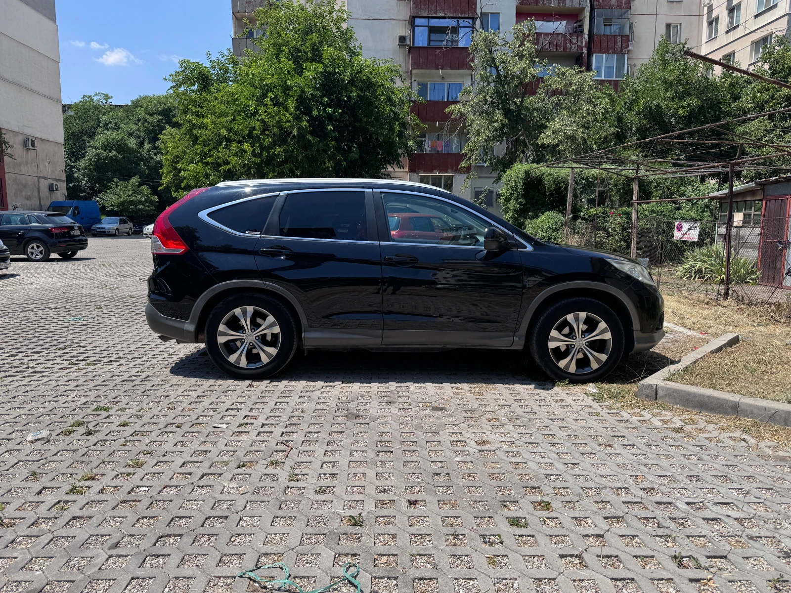 Honda Cr-v 2.0 Executive, снимка 2 - Автомобили и джипове - 55320013