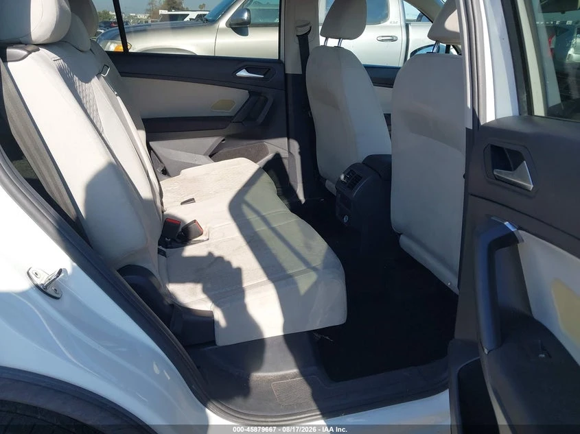VW Tiguan 2.0l Volkswagen 2.0T S, снимка 8 - Автомобили и джипове - 56041860