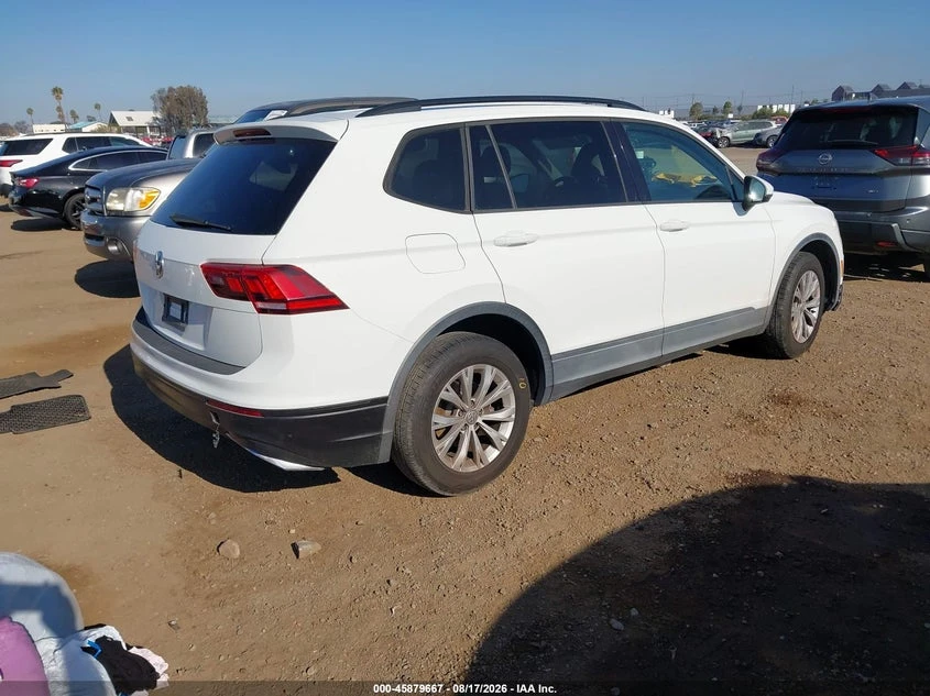 VW Tiguan 2.0l Volkswagen 2.0T S, снимка 4 - Автомобили и джипове - 56041860