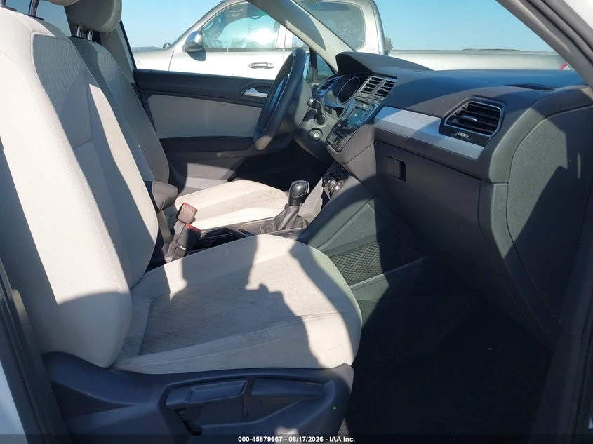 VW Tiguan 2.0l Volkswagen 2.0T S, снимка 5 - Автомобили и джипове - 56041860