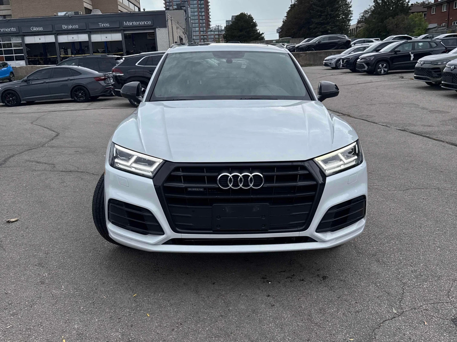 Audi Q5 QUATTRO * ГЛАВНО ПРЕДСТАВИТЕЛСТВО НА VOLKSWAGEN* , снимка 2 - Автомобили и джипове - 56088927