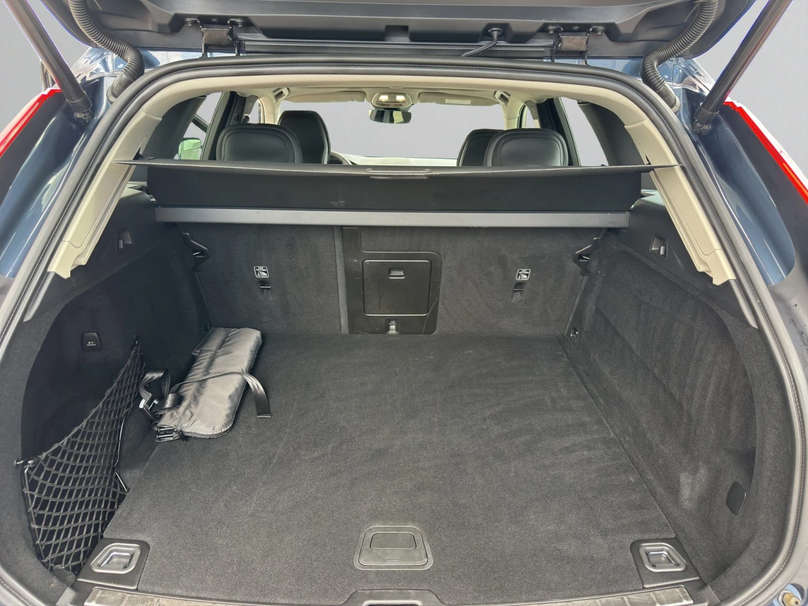 Volvo XC60 MOMENTUM PRO B4 2.0L 197hp BVA8 AWD E6//2209R10 | Mobile.bg � ����������� 13