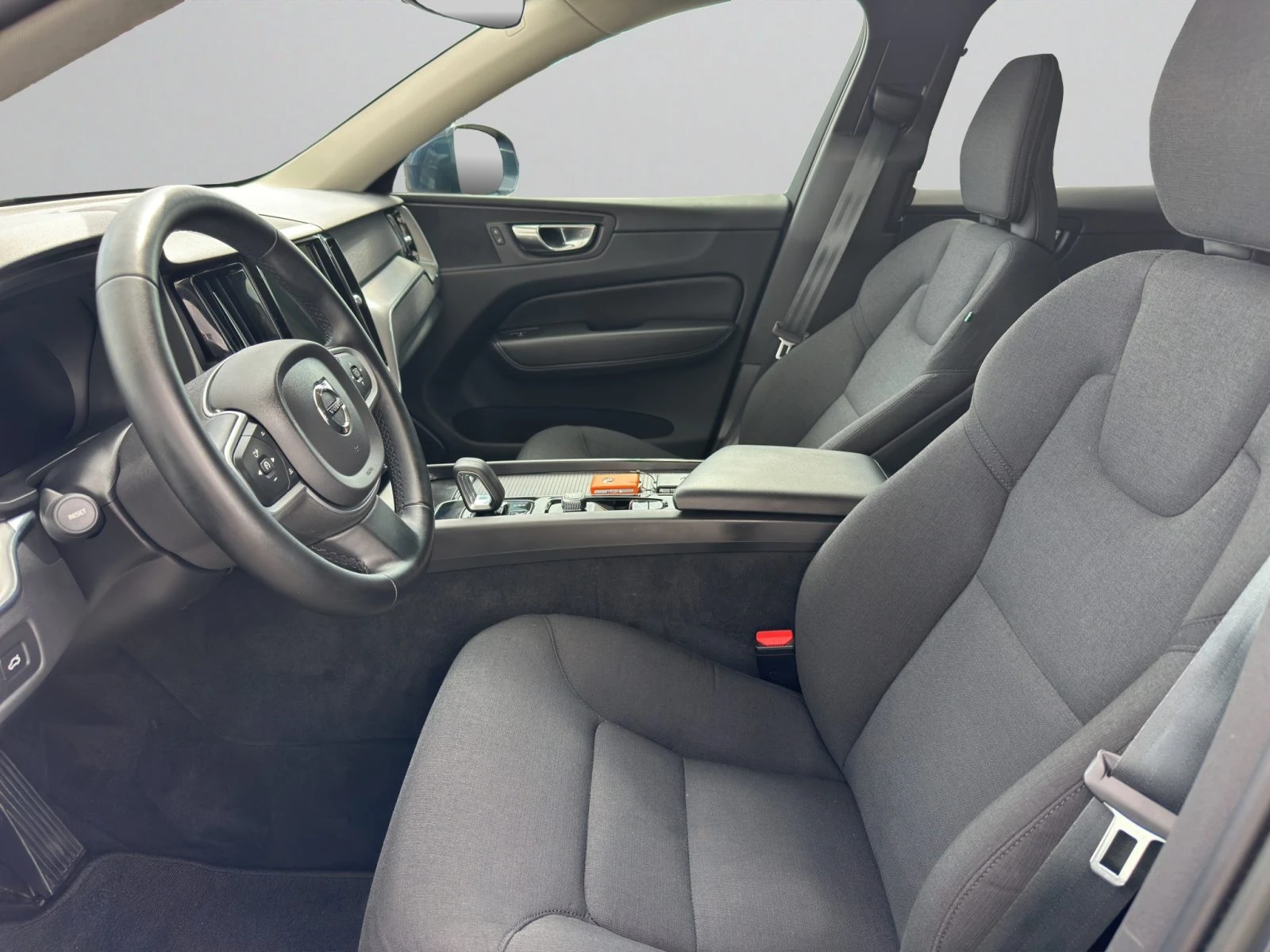 Volvo XC60 MOMENTUM PRO B4 2.0L 197hp BVA8 AWD E6//2209R10 | Mobile.bg � ����������� 11