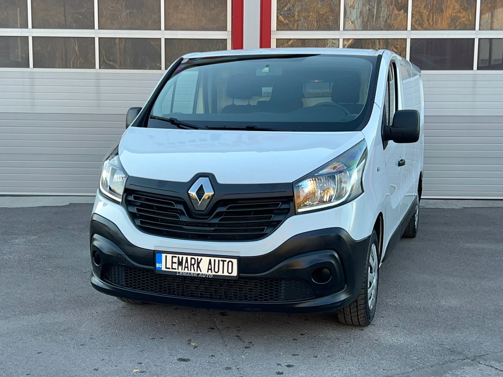 Renault Trafic 1.6DCI KLIMATIK 6-СКОРОСТИ EVRO 6B - изображение 4