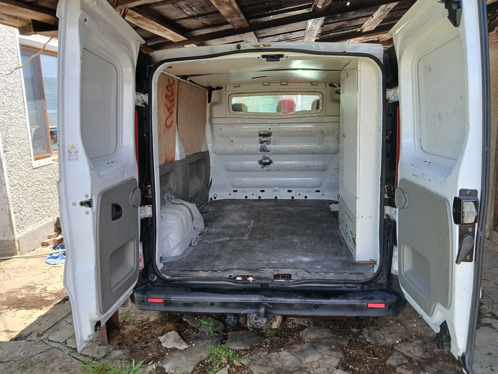 Renault Trafic, снимка 12 - Бусове и автобуси - 54530193