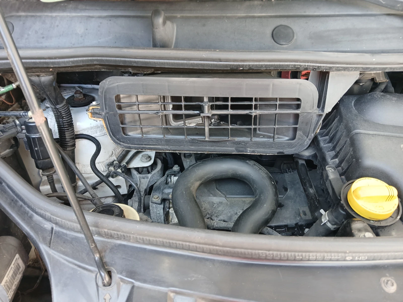 Renault Trafic, снимка 15 - Бусове и автобуси - 54530193