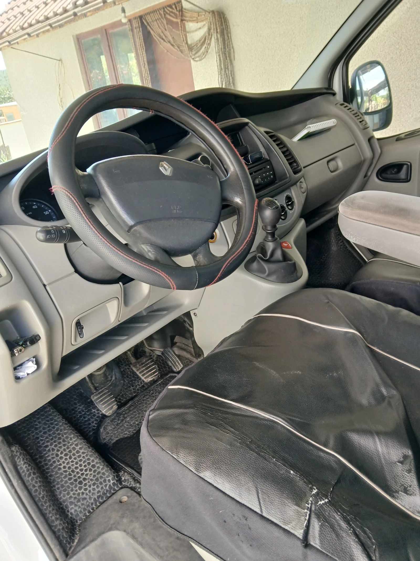 Renault Trafic, снимка 3 - Бусове и автобуси - 54530193