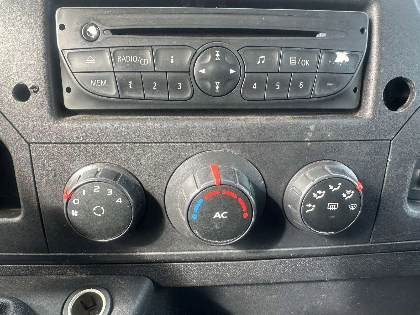 Renault Master, снимка 14 - Бусове и автобуси - 56718342