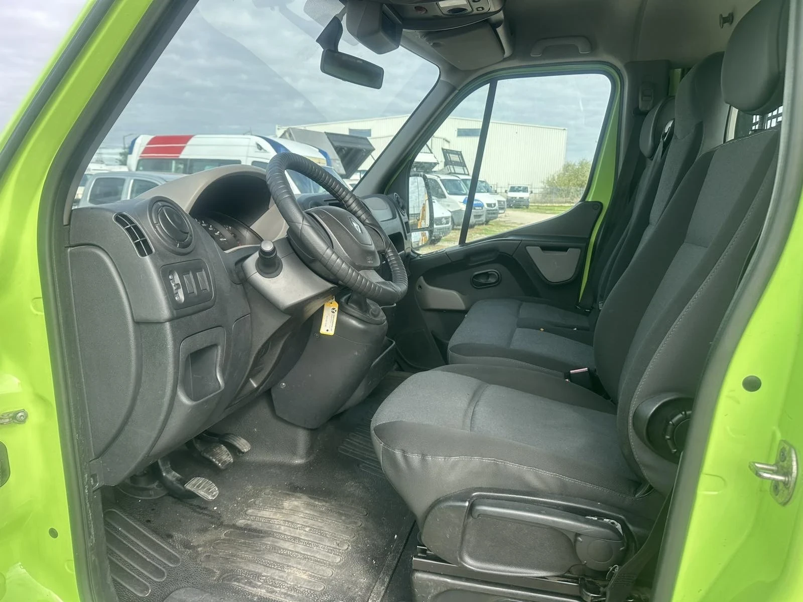 Renault Master, снимка 11 - Бусове и автобуси - 56718342