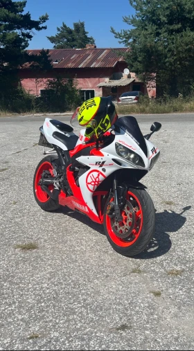  Yamaha YZF-R1