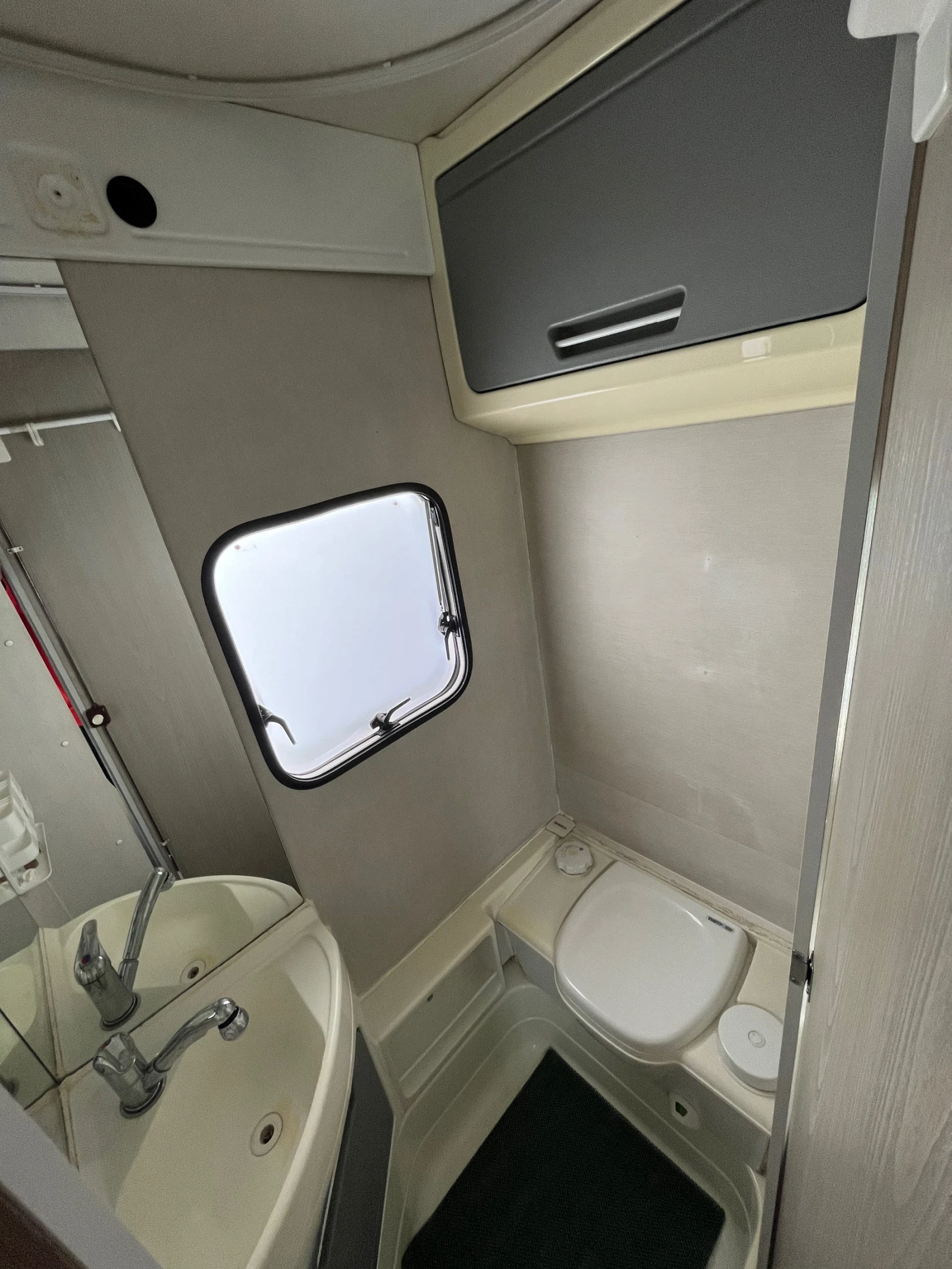 Кемпер Fiat Ducato 1, 9 Turbo Diesel - изображение 4