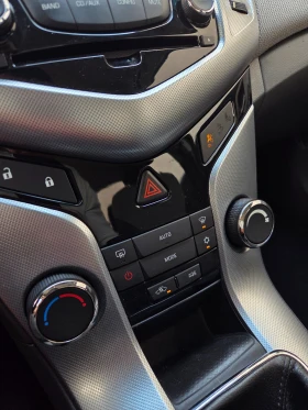 Chevrolet Cruze 2.0CDTi NAVI  | Mobile.bg    11