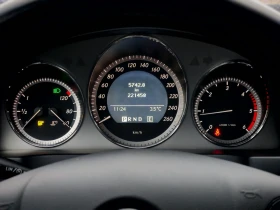 Mercedes-Benz C 220 2.2CDI(170)* ///AMG-LINE* АВТОМАТИК* НОВ ВНОС* , снимка 13