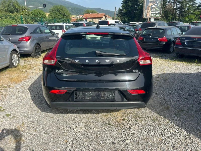 Volvo V40 1.6d, снимка 4 - Автомобили и джипове - 46353594