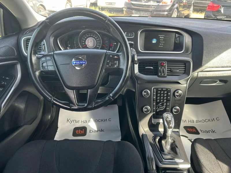 Volvo V40 1.6d, снимка 13 - Автомобили и джипове - 46353594