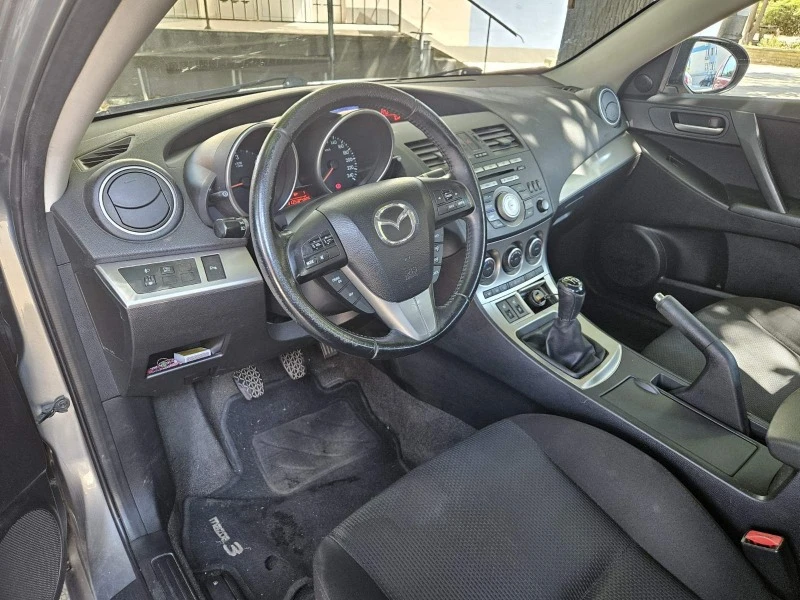 Mazda 3 1.6HDI, снимка 10 - Автомобили и джипове - 47195201