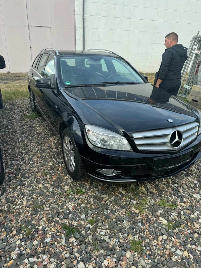 Mercedes-Benz C 220 Avangarde, снимка 1 - Автомобили и джипове - 47508132