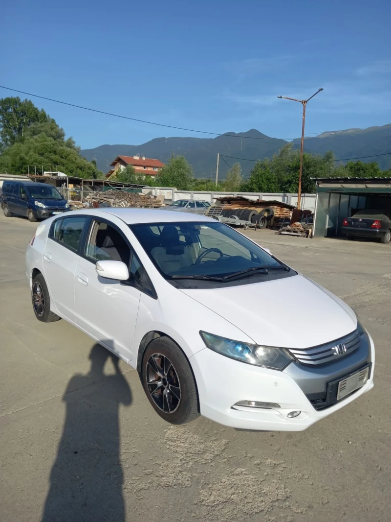 Honda Insight Хибрид, снимка 4 - Автомобили и джипове - 47134335