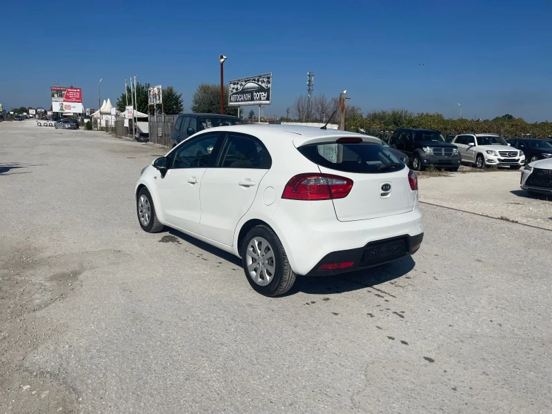 Kia Rio, снимка 5 - Автомобили и джипове - 47376523