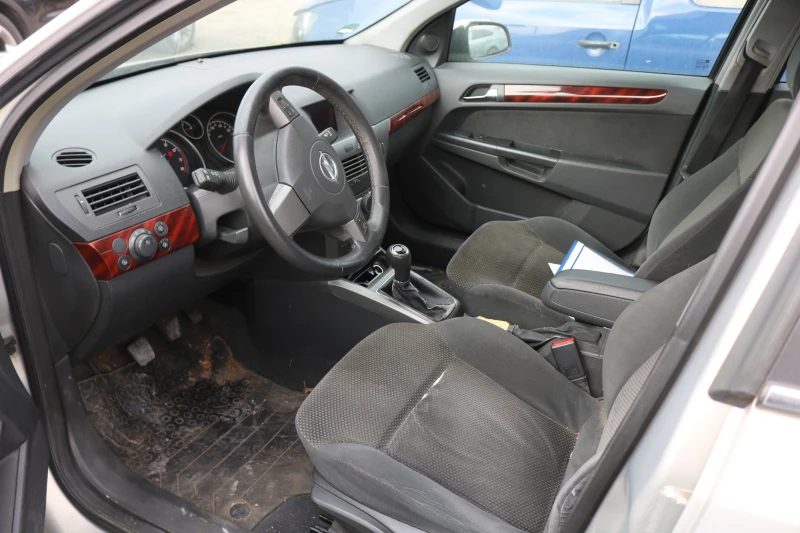 Opel Astra 1.6 16V, снимка 7 - Автомобили и джипове - 49045083