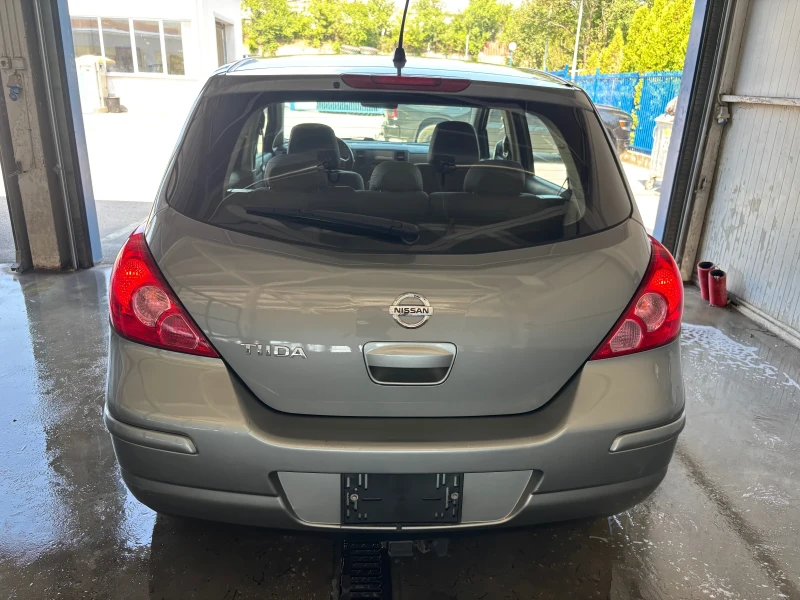 Nissan Tiida 1.6i AVTOMAT SWISS, снимка 6 - Автомобили и джипове - 51110830
