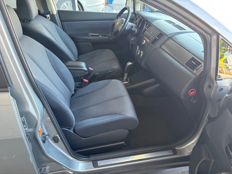 Nissan Tiida 1.6i AVTOMAT SWISS, снимка 8 - Автомобили и джипове - 51110830