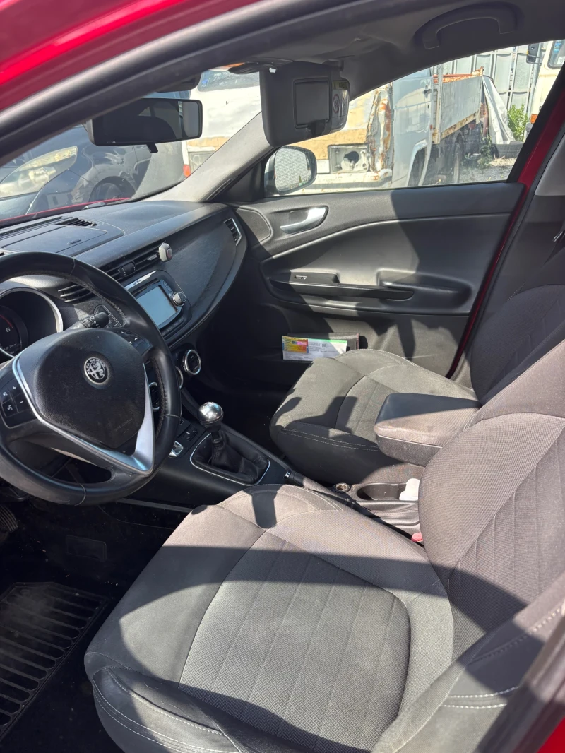 Alfa Romeo Giulietta 1.6, снимка 6 - Автомобили и джипове - 51713101