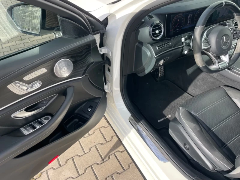 Mercedes-Benz E 63 AMG S/KERAMICA/612HP/BURNMASTER/360CAM/PANO/110D, снимка 9 - Автомобили и джипове - 51893424